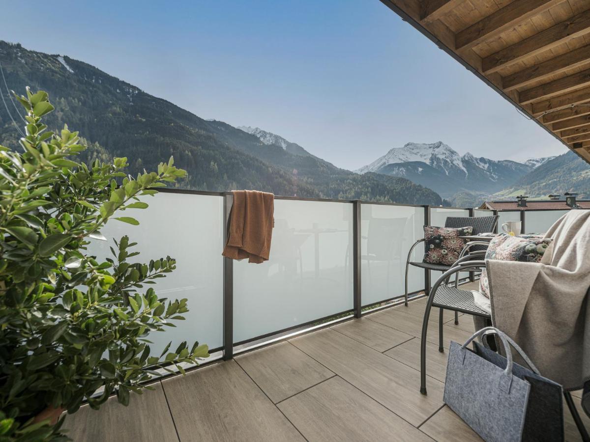 Platzhirsch Apart & Mayrhofen Apartamento Exterior foto